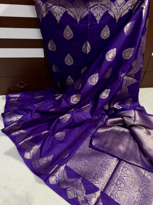 Elegant Badam Motif with intricate detailing,  Premium Warm Silk Saree